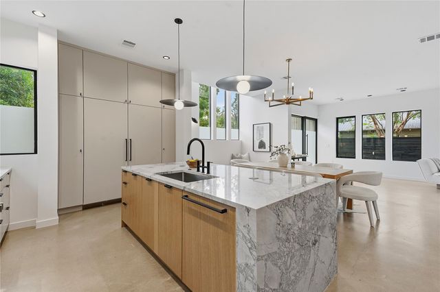 5001 Lynnwood ST, Austin, TX 78756