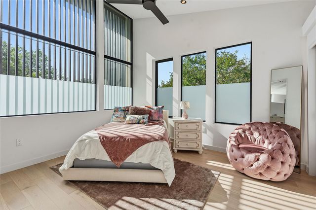 5001 Lynnwood ST, Austin, TX 78756