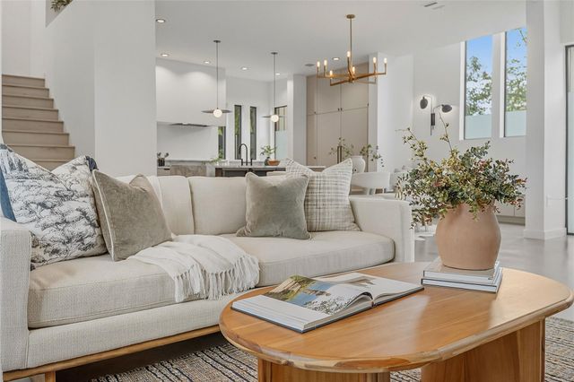 5001 Lynnwood ST, Austin, TX 78756