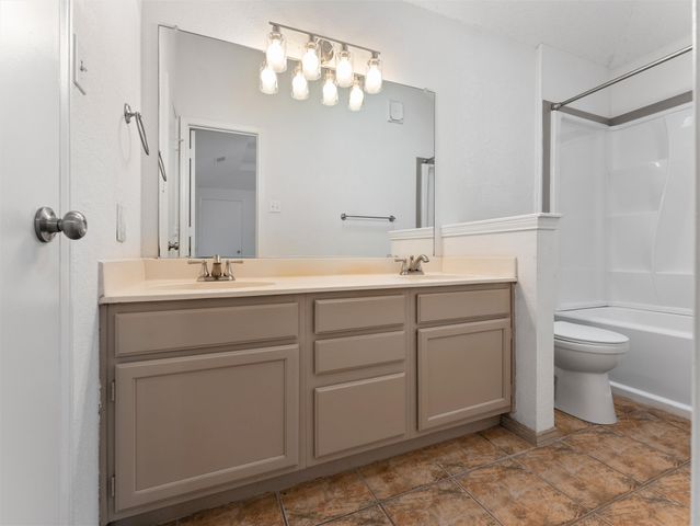 21 Saint Charles Place, Midlothian, TX 76065