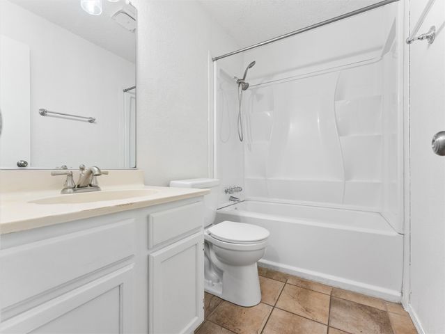 21 Saint Charles Place, Midlothian, TX 76065