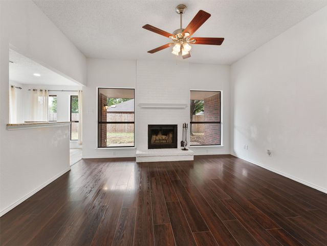 21 Saint Charles Place, Midlothian, TX 76065