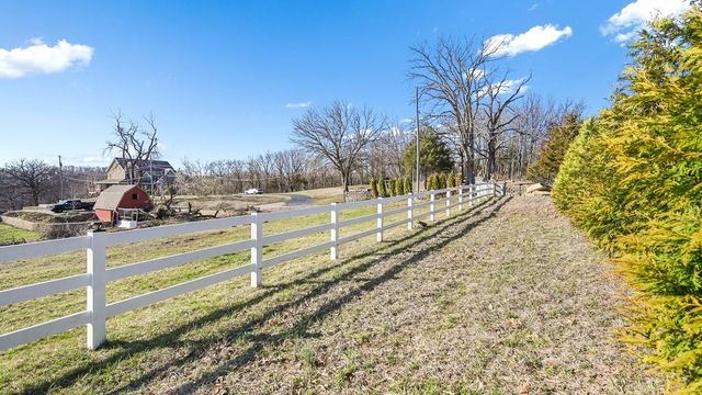 414 S 98th Street, Edwardsville, KS 66111