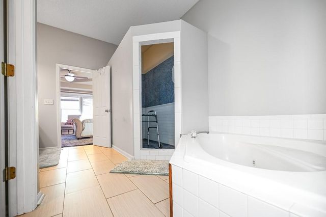 414 S 98th Street, Edwardsville, KS 66111