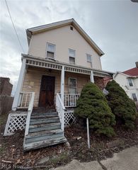 1596 E 32nd Street, Cleveland, OH 44114