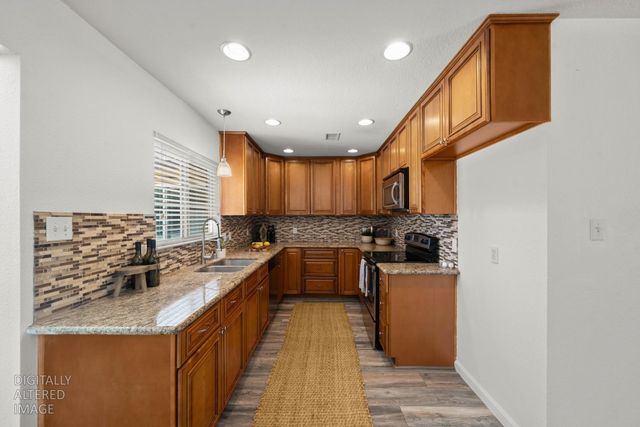 8004 Lichen Dr, Citrus Heights, CA 95621