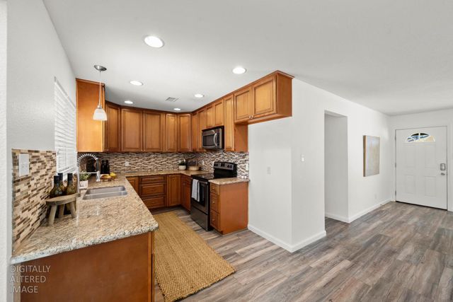 8004 Lichen Dr, Citrus Heights, CA 95621