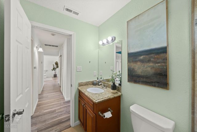 8004 Lichen Dr, Citrus Heights, CA 95621