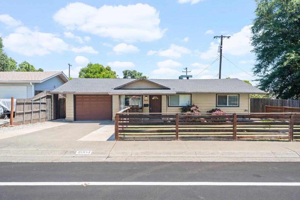 8004 Lichen Dr, Citrus Heights, CA 95621