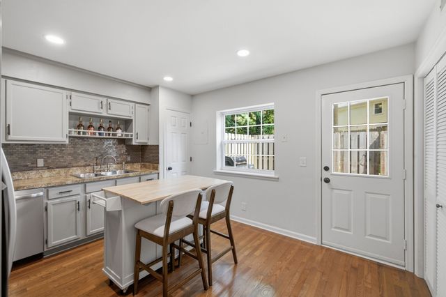 200 N Royal Oaks Blvd Apt C1, Franklin, TN 37067