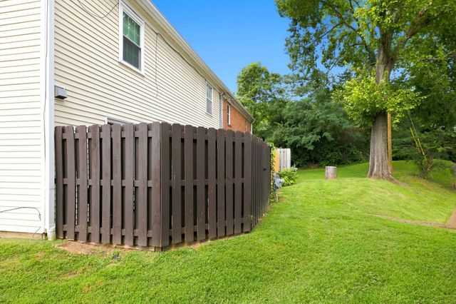 200 N Royal Oaks Blvd Apt C1, Franklin, TN 37067