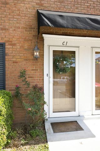 200 N Royal Oaks Blvd Apt C1, Franklin, TN 37067