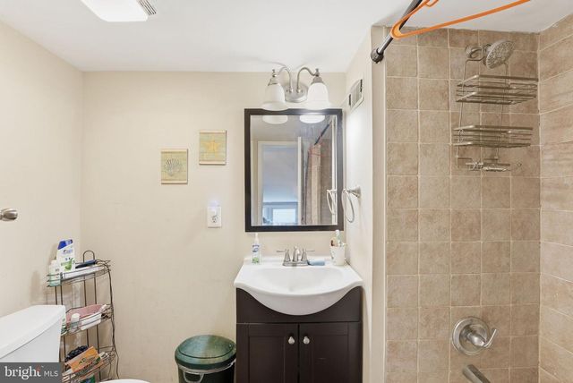 8805 OLD BRANCH AVE, Clinton, MD 20735