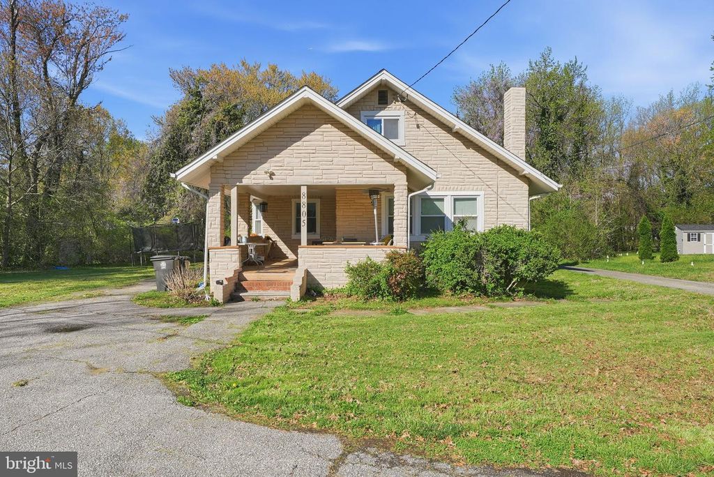 8805 OLD BRANCH AVE, Clinton, MD 20735