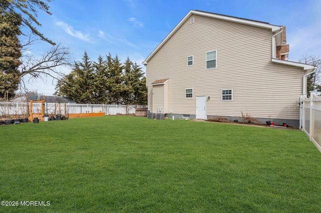 1101 Fifth Avenue, Toms River, NJ 08757