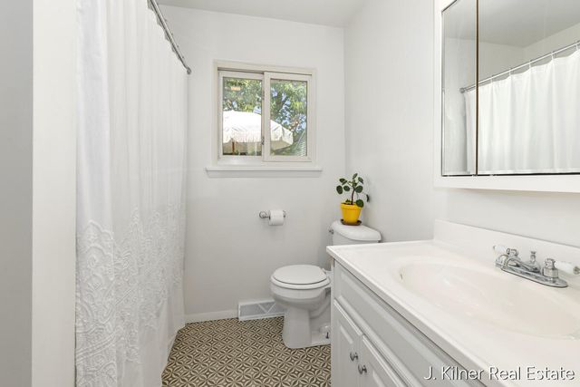 1500 Carol Lynne Drive, Lowell City, MI 49331