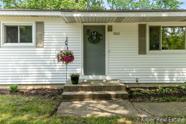 1500 Carol Lynne Drive, Lowell City, MI 49331