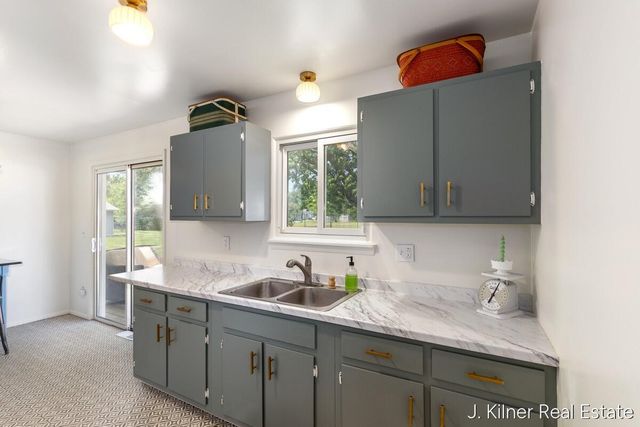 1500 Carol Lynne Drive, Lowell City, MI 49331