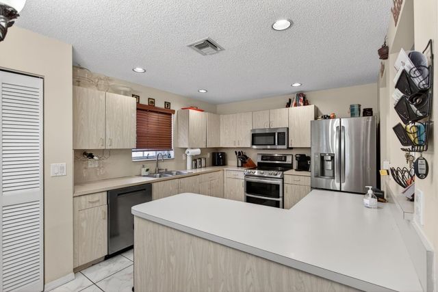 3071 NW 71st Avenue, Margate, FL 33063