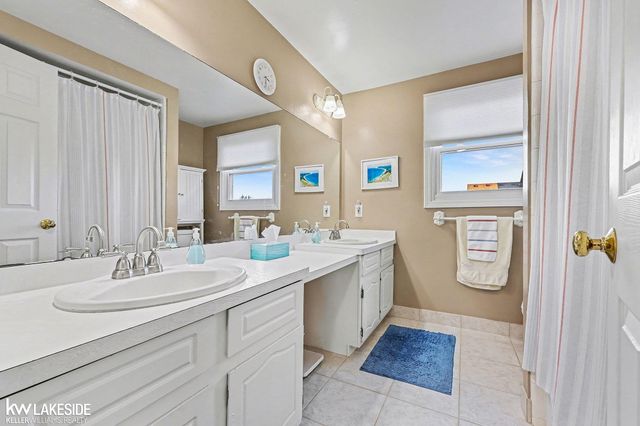 40336 Capitol Drive, Sterling Heights, MI 48313