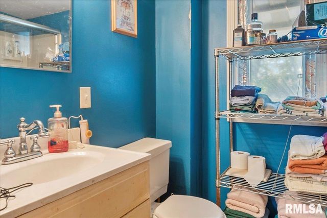 2028 PEORIA Road, Springfield, IL 62702