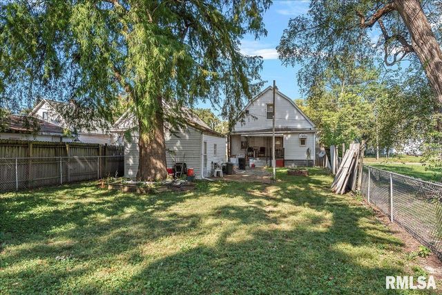 2028 PEORIA Road, Springfield, IL 62702