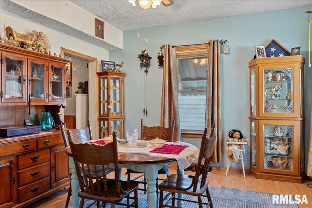 2028 PEORIA Road, Springfield, IL 62702