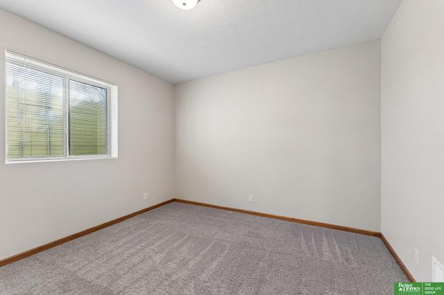 12219 S 75th Circle, Papillion, NE 68046