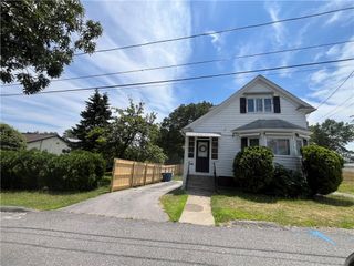 16 winthrop Street, Cranston, RI 02910