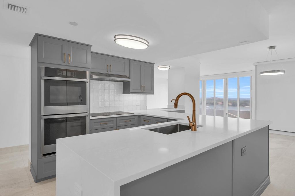 529 S Flagler Dr 14h, West Palm Beach, FL 33401