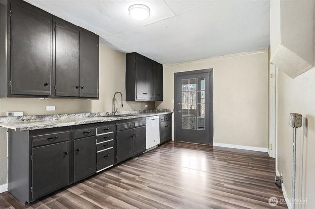 470 2nd Street, Chelan Falls, WA 98817