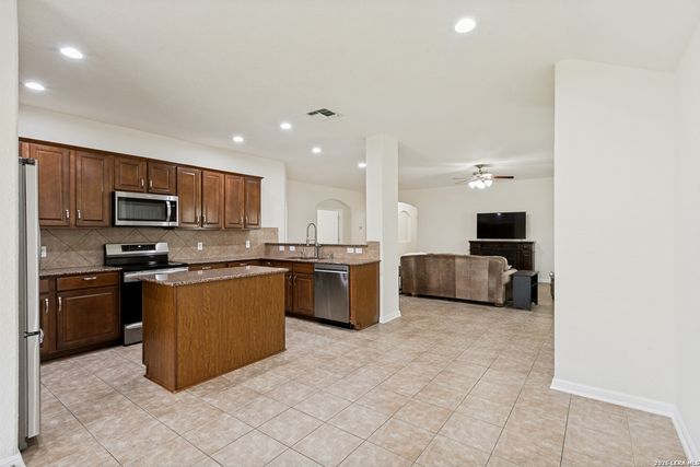 7227 Horizon Oaks, San Antonio, TX 78244