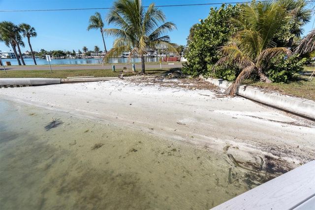 399 161ST AVENUE, Redington Beach, FL 33708