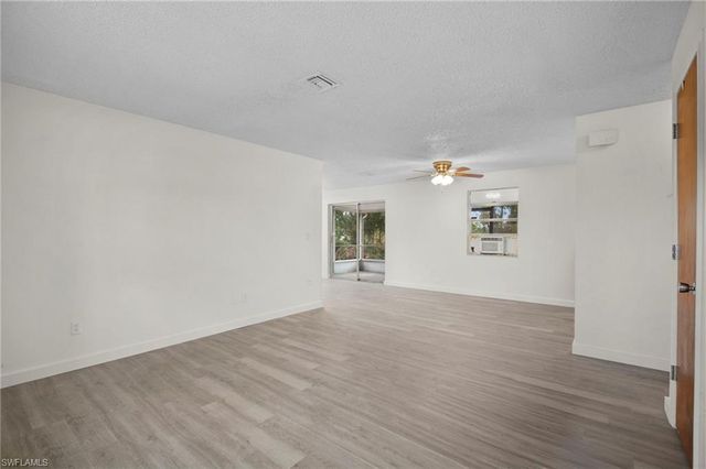 8251 San Carlos BLVD, Fort Myers, FL 33967