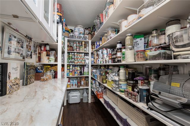 7921 Odysseus Avenue, Las Vegas, NV 89131