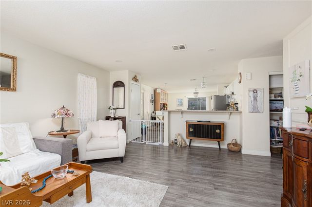 7921 Odysseus Avenue, Las Vegas, NV 89131