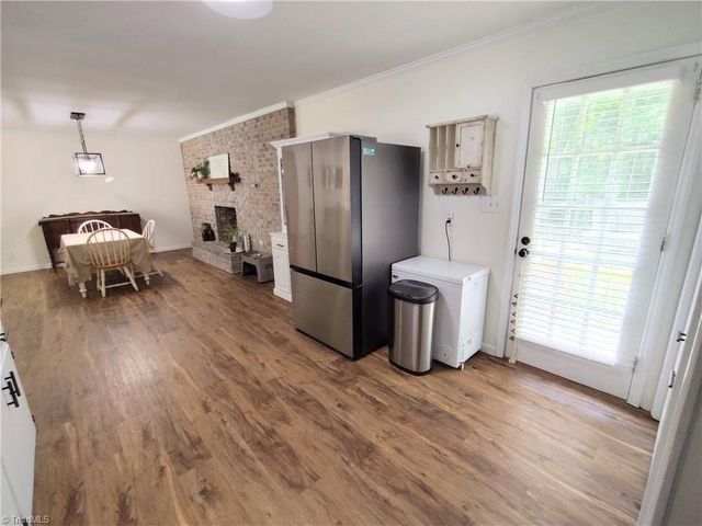 1003 Hillcrest Drive, Thomasville, NC 27360