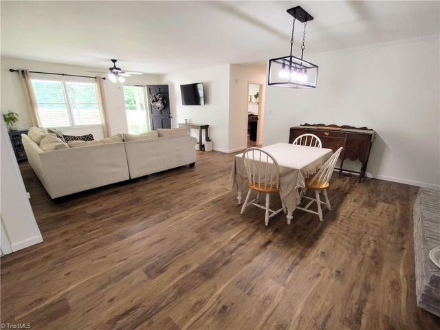 1003 Hillcrest Drive, Thomasville, NC 27360