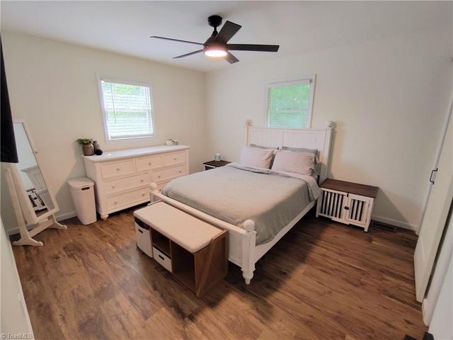 1003 Hillcrest Drive, Thomasville, NC 27360