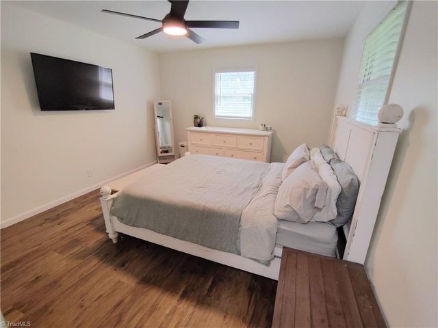 1003 Hillcrest Drive, Thomasville, NC 27360