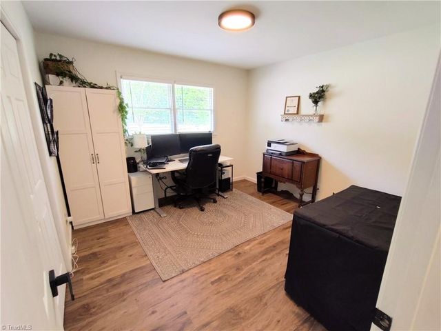 1003 Hillcrest Drive, Thomasville, NC 27360