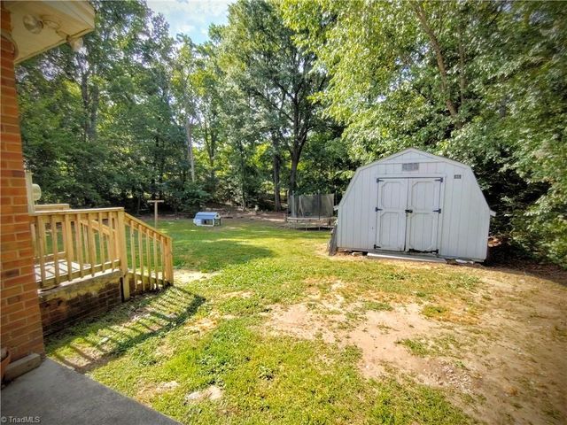 1003 Hillcrest Drive, Thomasville, NC 27360