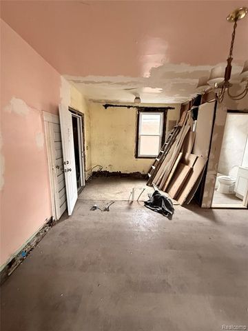 710 S Sloan Street, Detroit, MI 48209