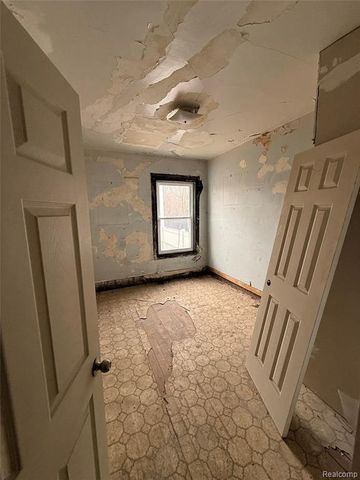 710 S Sloan Street, Detroit, MI 48209