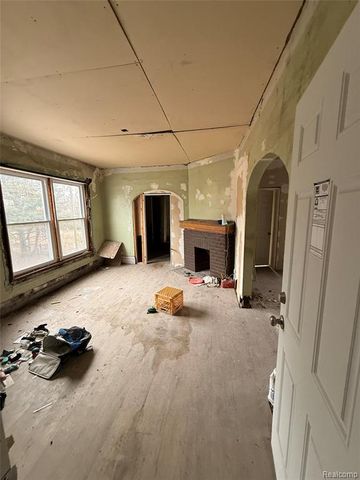 710 S Sloan Street, Detroit, MI 48209