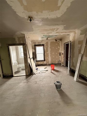 710 S Sloan Street, Detroit, MI 48209