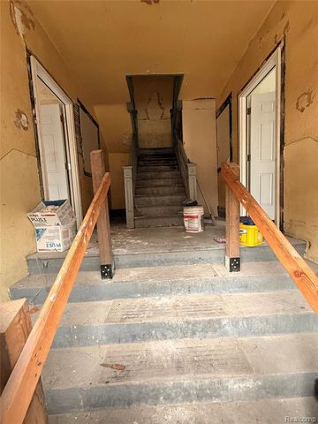 710 S Sloan Street, Detroit, MI 48209