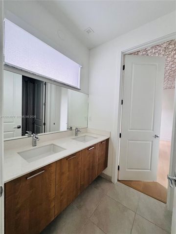 8108 NW 48th Terrace 8108, Doral, FL 33166