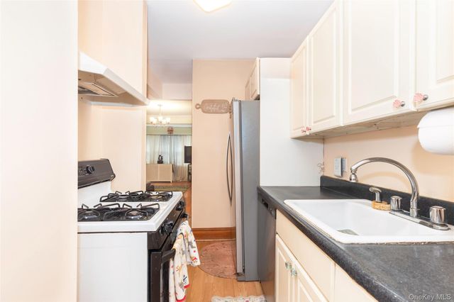 2036 Hobart Avenue, Bronx, NY 10461