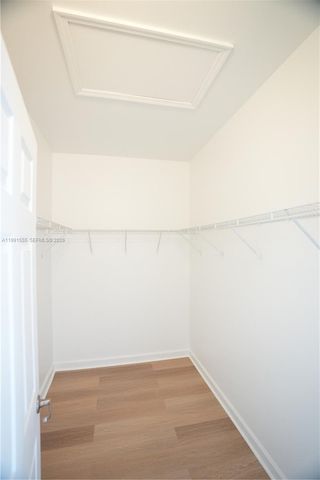 10468 NW 61st Ln, Doral, FL 33178